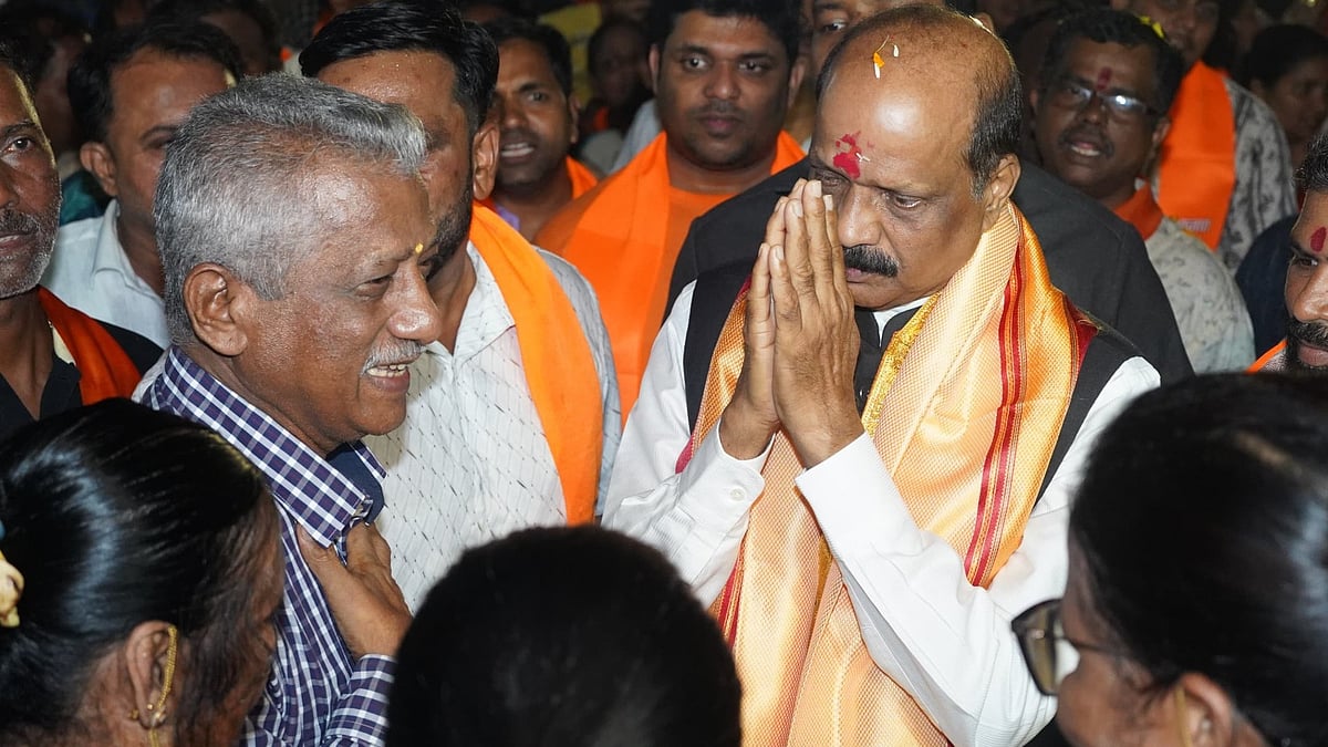 As BJP backs his rival, Shiv Sena MLA says won't withdraw from Mahim poll fray