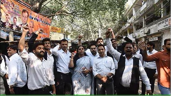 Ghaziabad courtroom clash: Delhi lawyers to strike on November 4