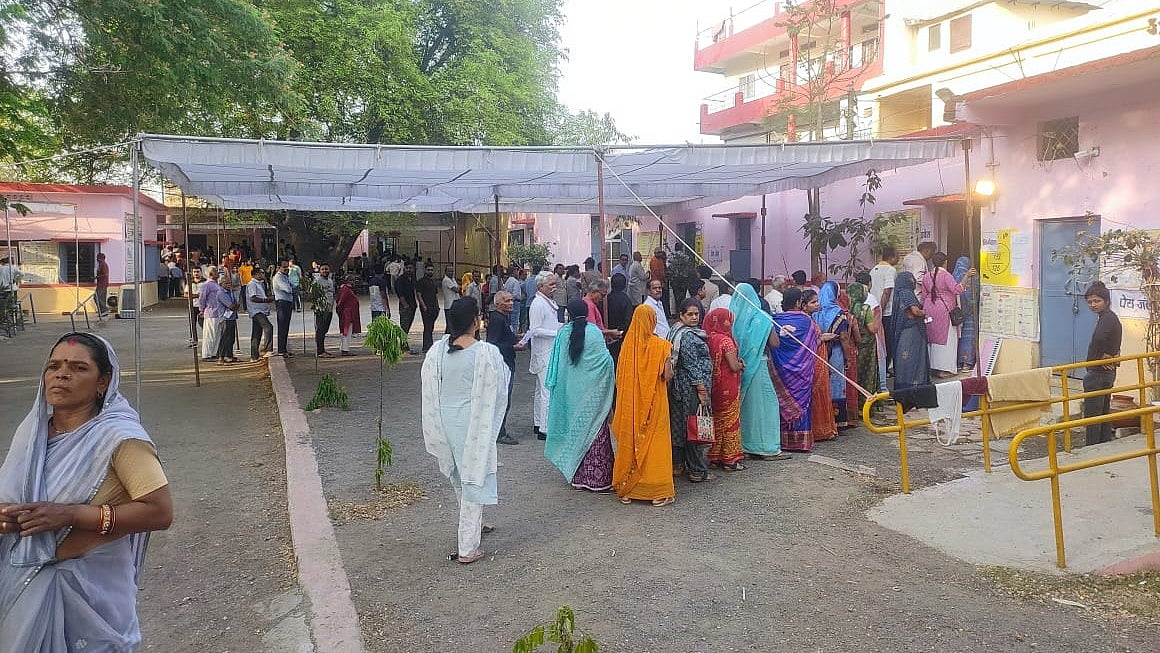 MP by-polls: Angry tribals gherao PS in Vijaypur, polling resumes after halt