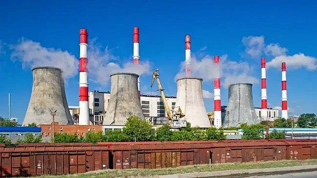 Rapid approval to Adani SEZ in Godda but Jamshedpur industrial hub in limbo: Ramesh