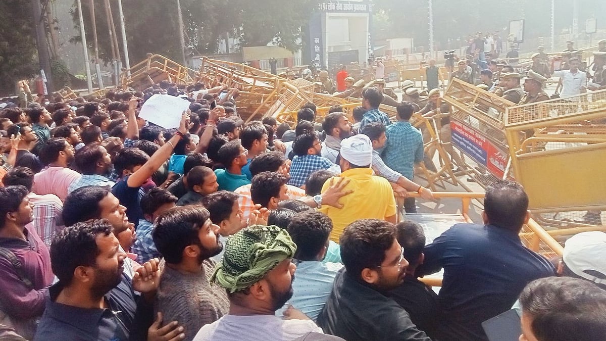 Prayagraj: Clashes erupt as UPPSC protests intensify, police resort to force