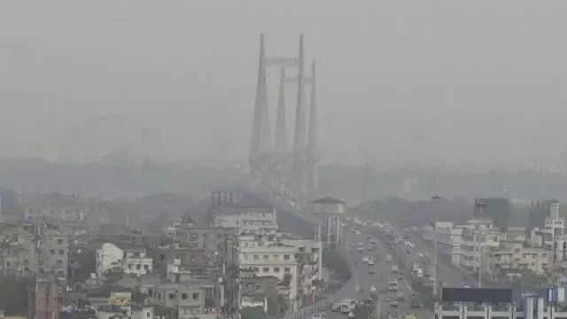 The AQI level range between 201 and 300 comes under “very unhealthy” category (photo: IANS) 