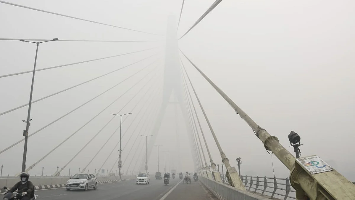 The AQI in Delhi-NCR's various cities remains high (photo: Vipin/NH)