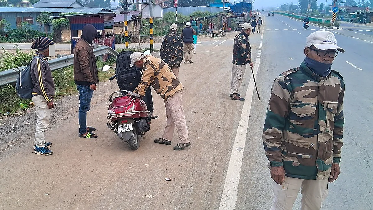 Security personnel during a search operation in Imphal on 22 November (photo: PTI)