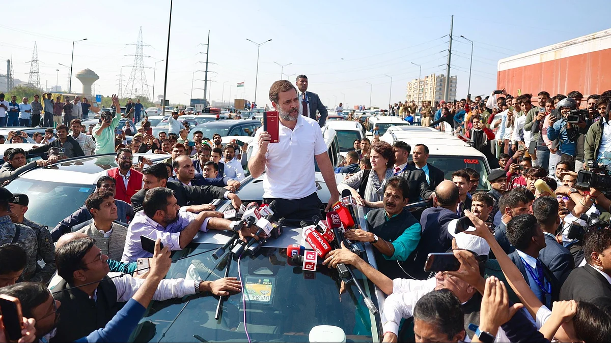 Stopped on the Delhi–Meerut highway en route Sambhal, Rahul Gandhi addresses the media 