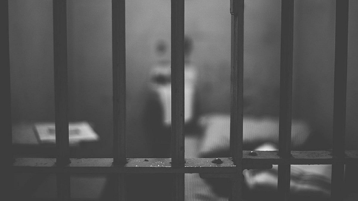 Singapore: Indian national sentenced to jail and caning for molesting woman