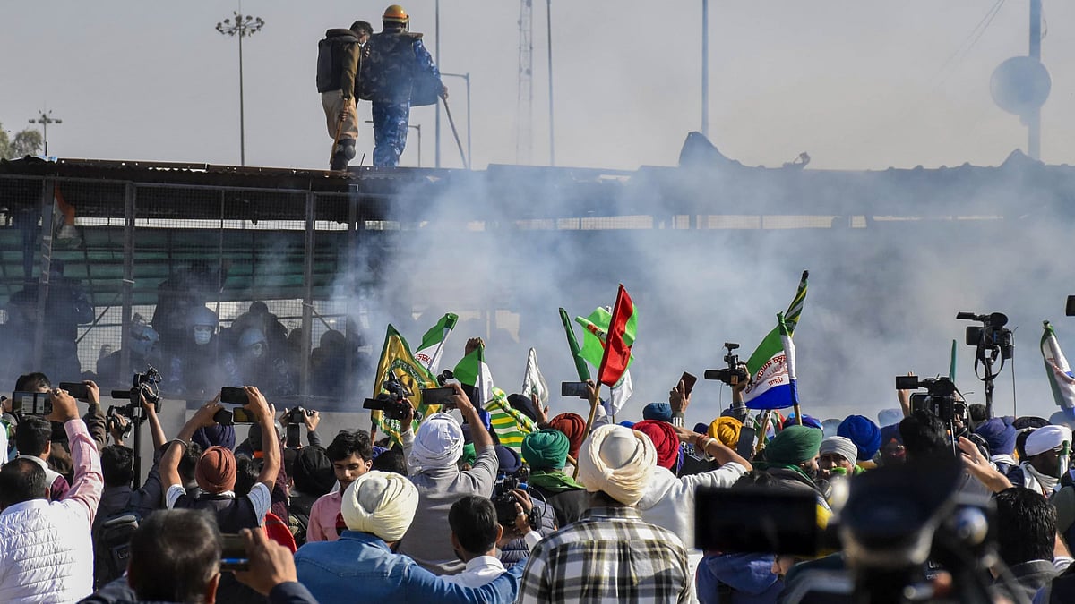 Farmers stopped with tear gas at Shambhu border on their ‘Delhi Chalo’ march