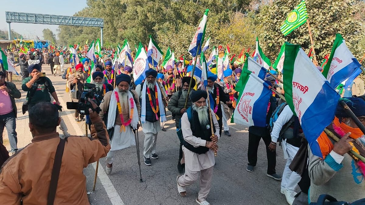 Dilli chalo: A jatha of farmers' leaders marches towards Delhi from the Shambhu border