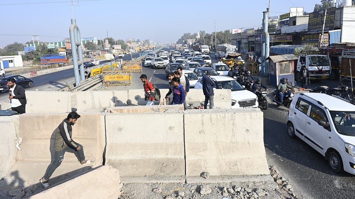 Concrete barricades at Singhu border ahead of 'Delhi Chalo' march (photo: Vipin/NH)