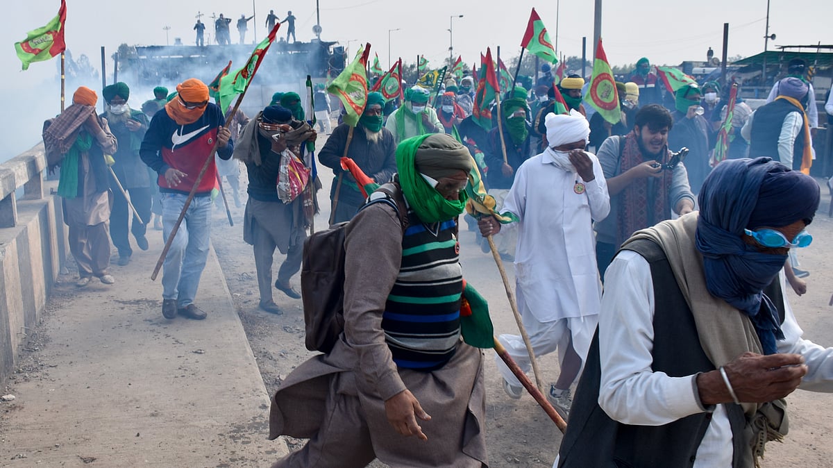 Haryana Police fires teargas shells to halt farmers’ march at Shambu border