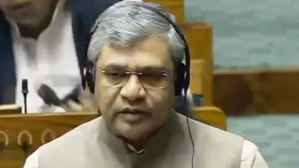 LS passes Railways Amendment Bill, Vaishnaw says not privatisation move