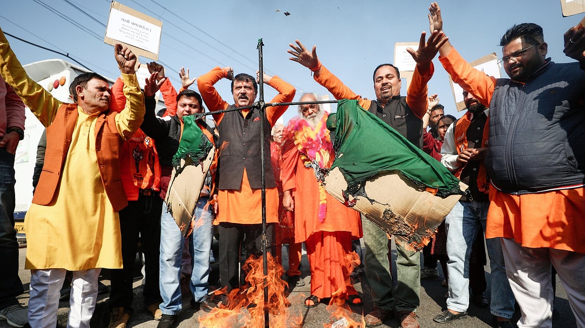 A Shiv Sena (UBT) protest against attacks on Hindus in Bangladesh