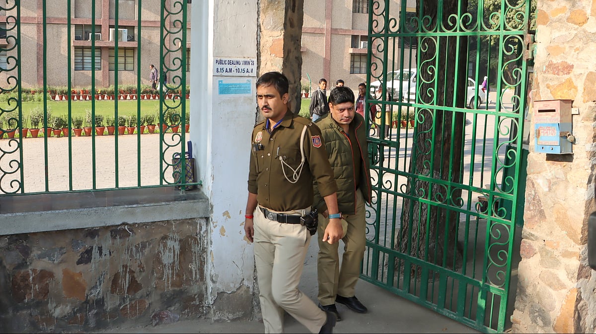 Bomb threat in 6 Delhi schools triggers panic, 2nd incident this week