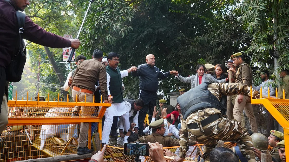 Ajay Rai in custody (photo: @INCUttarPradesh/X)