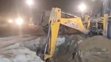 Rescue efforts underway in Kotputli-Behror district (photo: IANS)