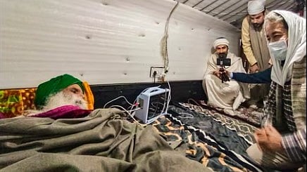 Climate activist Sonam Wangchuk meets fasting farmer leader Dallewal