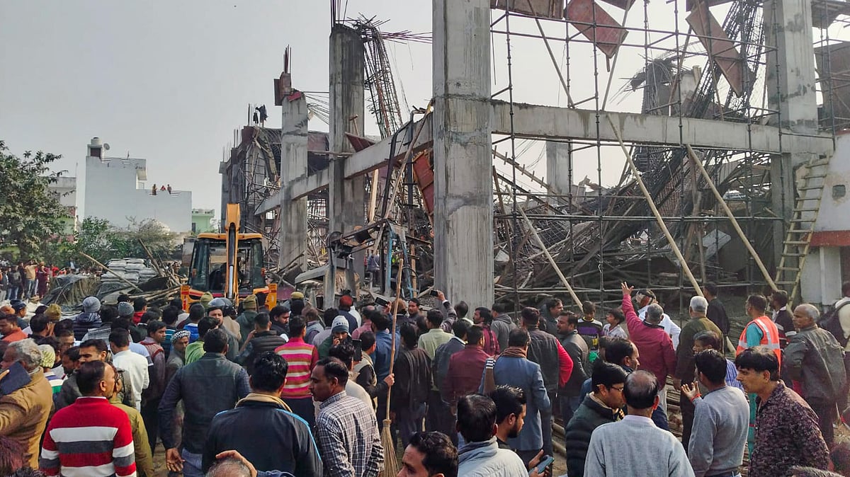 The site of the bridge collapse at Kannauj railway station, 11 Jan. 2025 (Photo: PTI) 