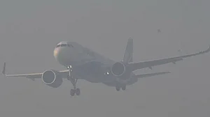 Dense fog disrupts flights across North India; airlines issue advisory