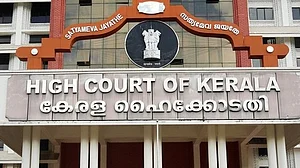 Kerala HC sets aside appointment of probe commission in Waqf related case