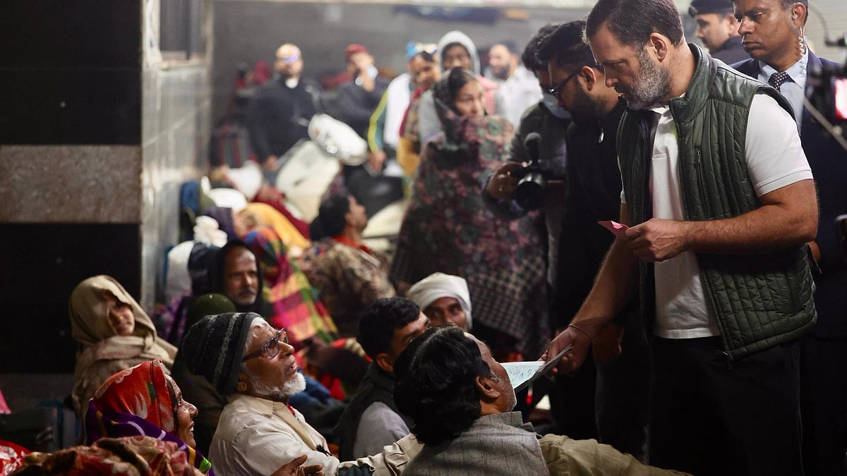 Rahul visits AIIMS, says patients’ kin forced to sleep on roads, footpaths