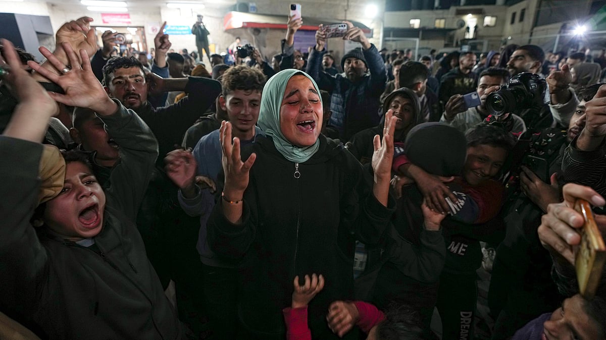 Israel begins to release hundreds of Palestinian prisoners