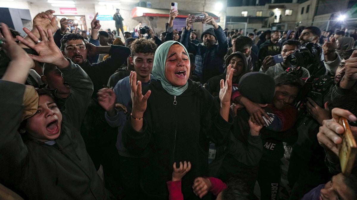 Palestinians in central Gaza Strip on 15 January (photo: PTI)