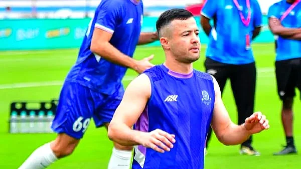 Mohammedan Sporting players at a practice session