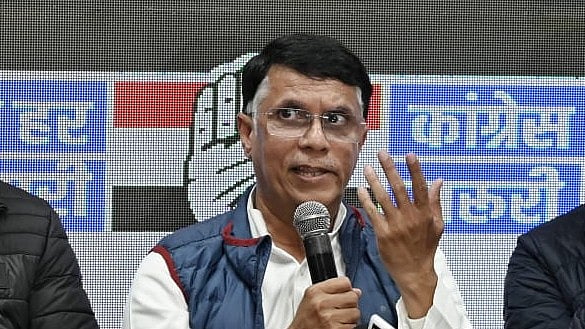 ‘History points its finger at you and cries’: Khera to Scindia re Rahul’s criticism of royals