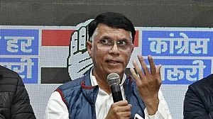 ‘History points its finger at you and cries’: Khera to Scindia re Rahul’s criticism of royals