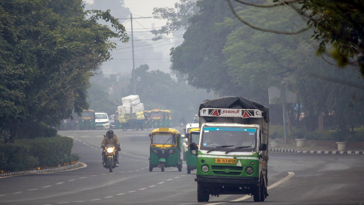 Ban on plying of BS-III petrol and BS-IV diesel four-wheelers will be imposed from 30 Jan (photo: IANS)