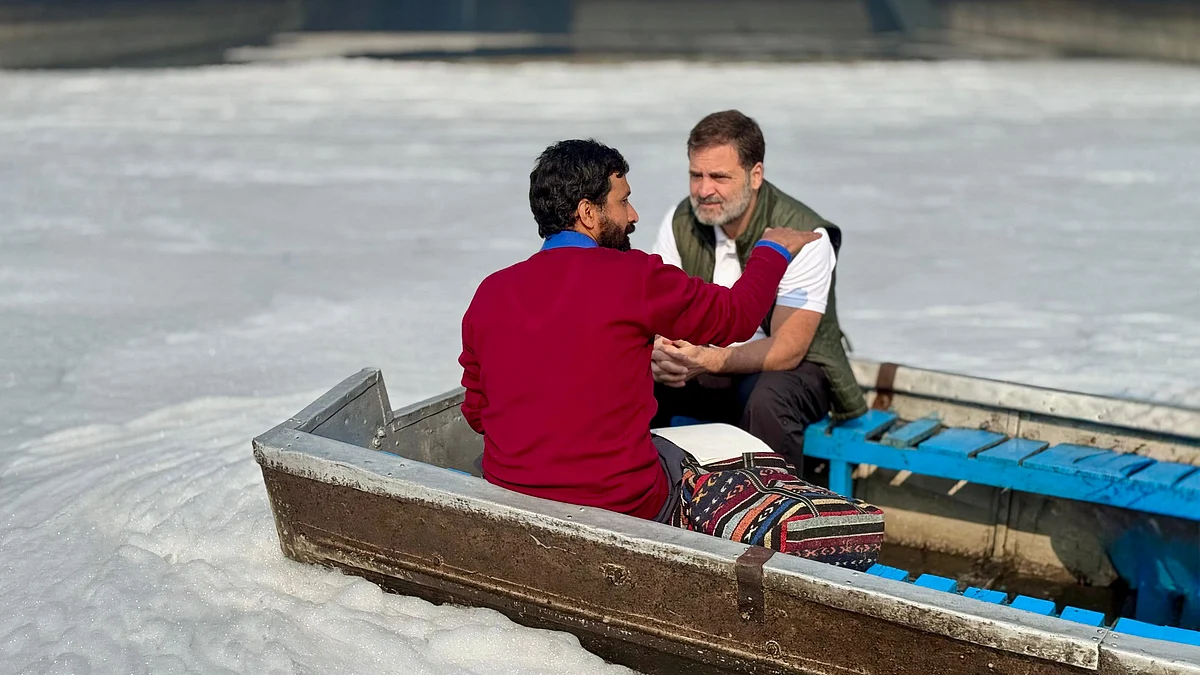 Rahul Gandhi during his visit at the Yamuna river in New Delhi on 30 January (photo: PTI)