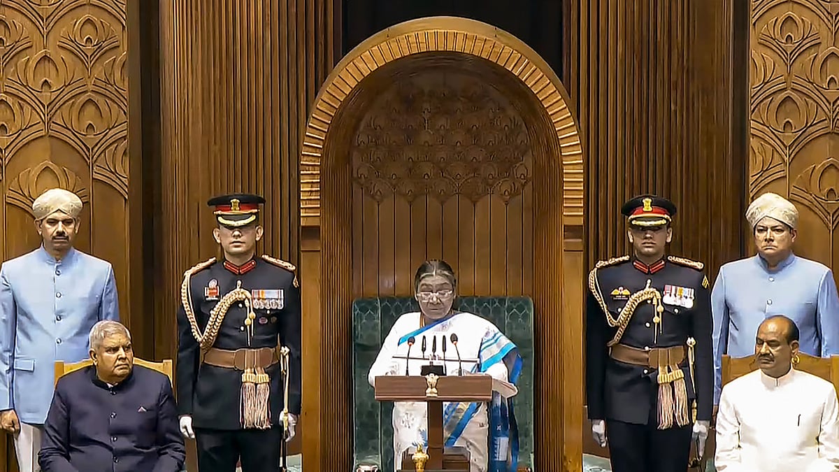 President Droupadi Murmu during Budget session on 31 January (photo: PTI)