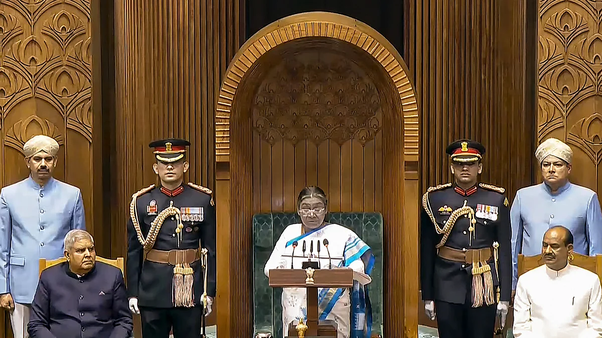 President Droupadi Murmu during Budget session on 31 January (photo: PTI)