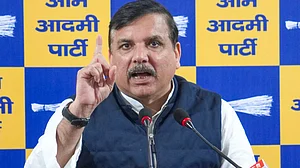 Delhi LG orders probe into AAP’s poaching allegations against BJP