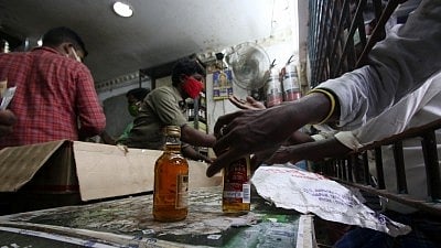 Probe ordered as Chhattisgarh village sees 7 deaths in 4 days; killer spurious liquor, says Cong