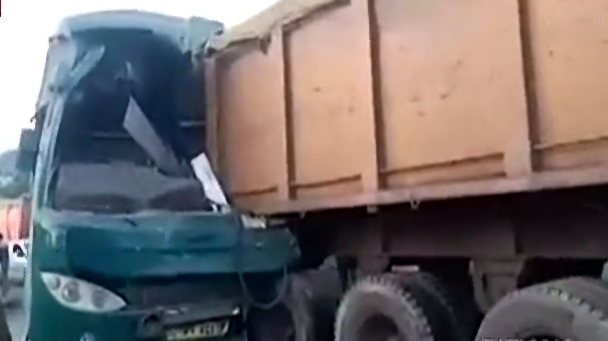 Maha Kumbh: 1 killed, 18 injured bus hits truck on Chhattisgarh–MP border