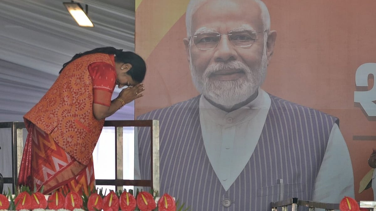 Delhi govt incurred loss of Rs 2,000 cr due to liquor policy: Rekha Gupta tables fist CAG report 
