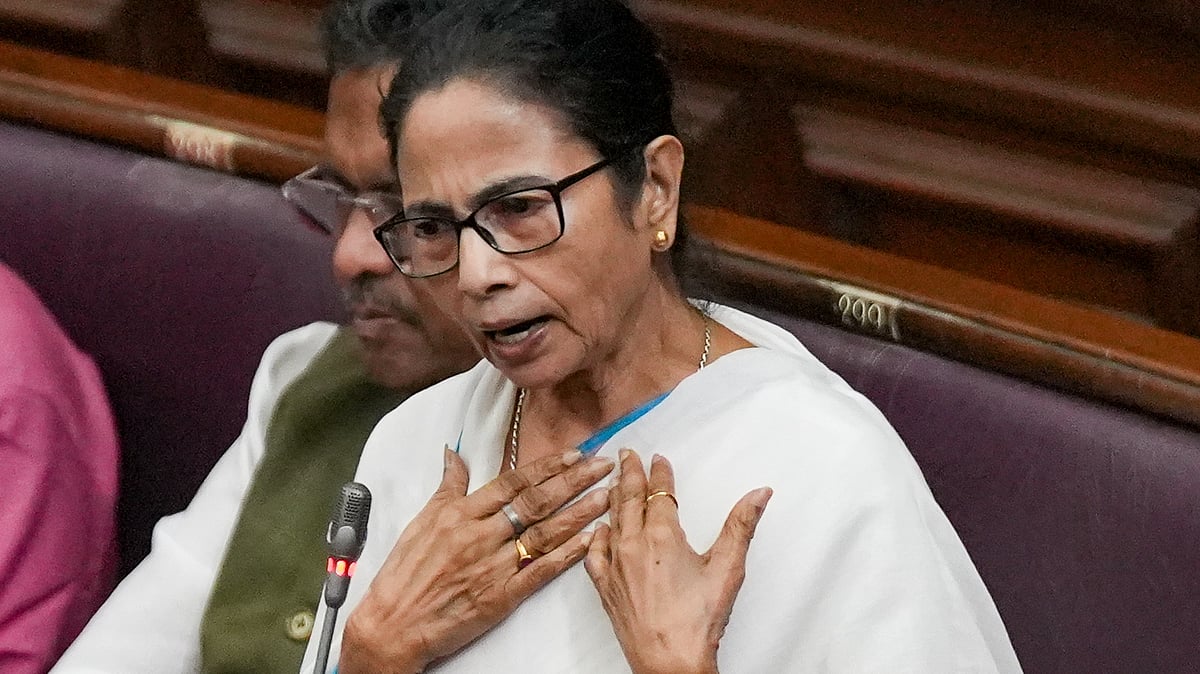 Controversy erupts over Bengal CM’s meeting with doctors today