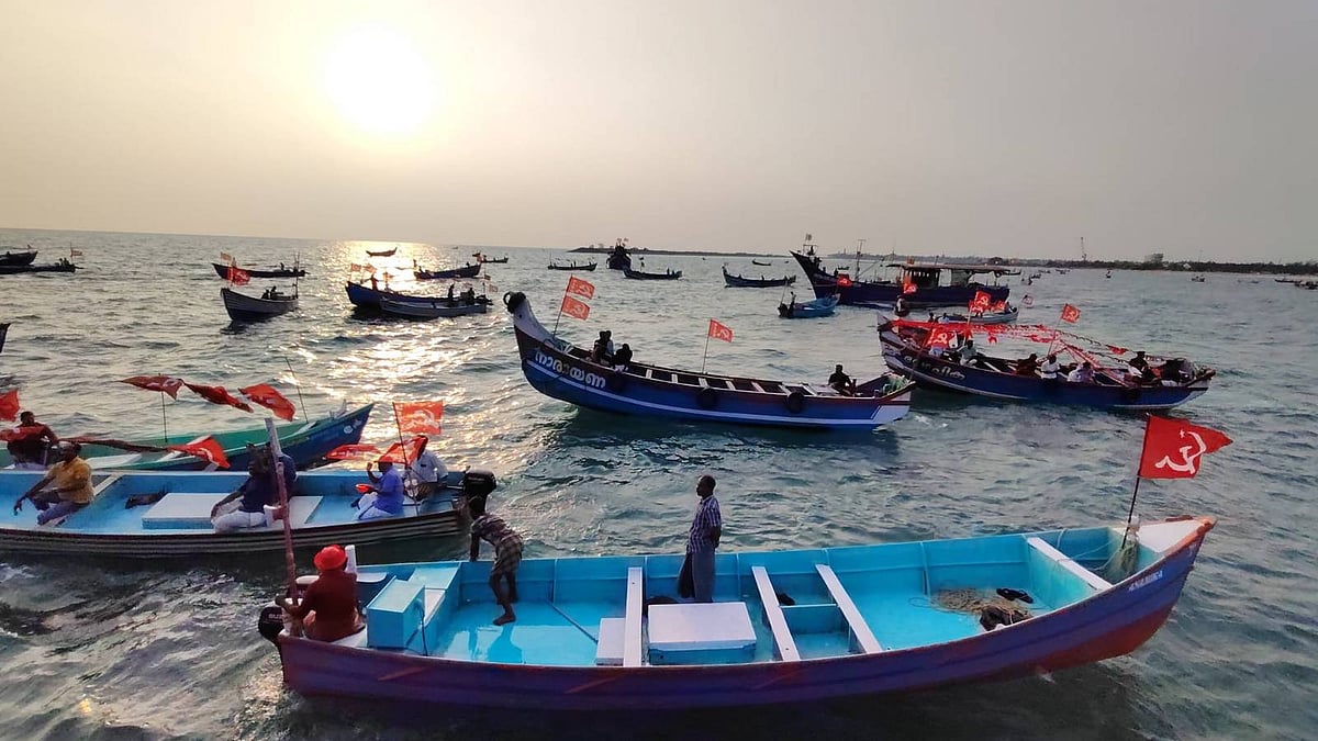 Kerala: Fishermen protest Union government‘s decision to mine the sea