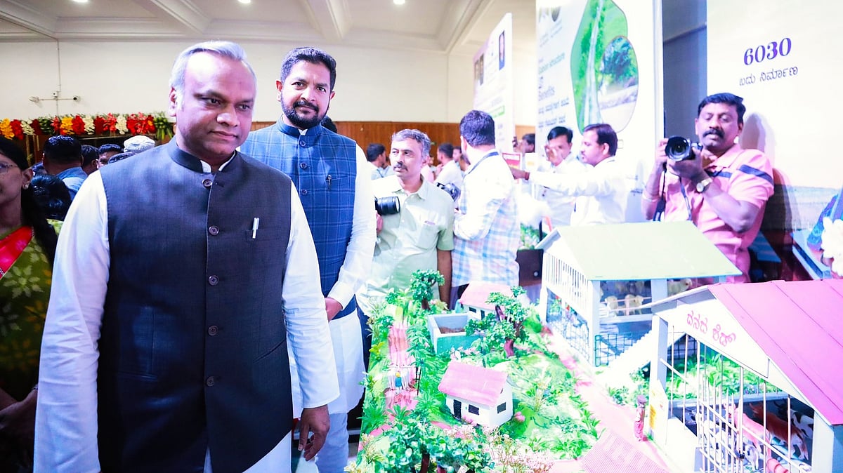 How are folks selling fake notes on Insta, Priyank Kharge asks PM Modi 
