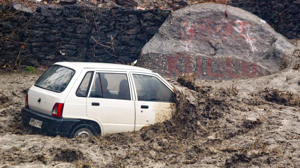 Heavy rains, snowfall triggers landslides in Himachal Pradesh