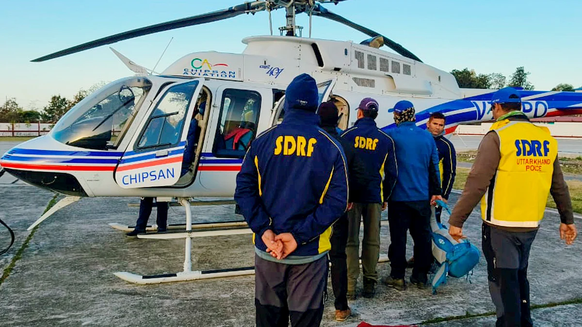 SDRF team conducts rescue operation in Chamoli on 2 March (photo: PTI)