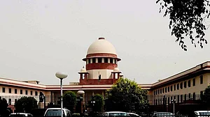 Using 'miyan-tiyan, Pakistani' in remarks inappropriate, not criminal: SC