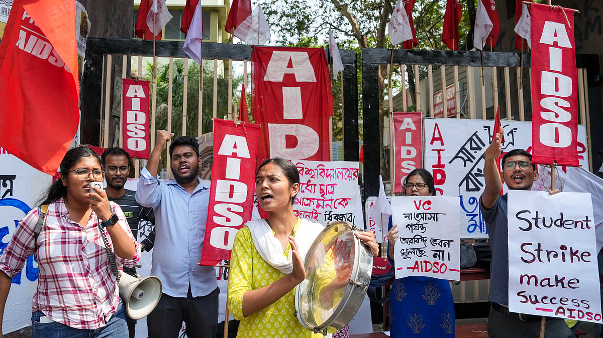 Jadavpur University: Cal HC warns state govt against situation like “neighbouring country”