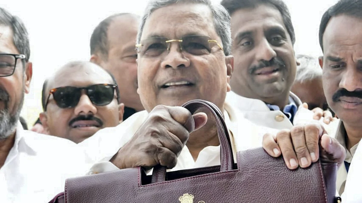 Siddaramaiah arrives to present the state Budget 2025-26 in Bengaluru on 7 March (photo: PTI)