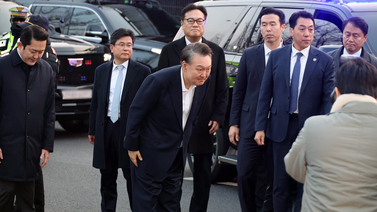 Impeached South Korean President Yoon released from detention
