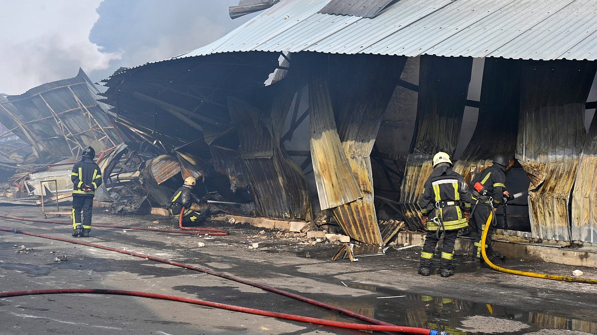 Firefighters put out a fire after a Russian drone attack in Odesa, Ukraine (photo: PTI)