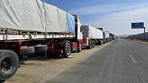 Aid trucks for Palestine wait, now indefinitely