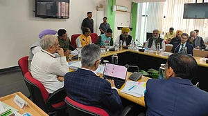 Farmer leaders Jagjit Dallewal, Sarwan Pandher detained after talks fail