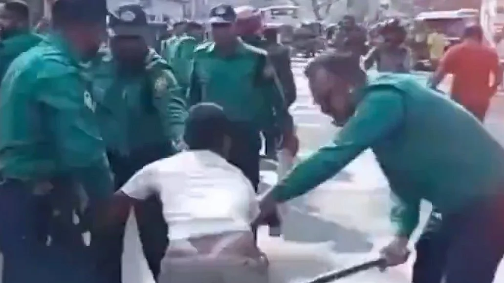 Violent confrontation between workers and the police in protests over unpaid dues